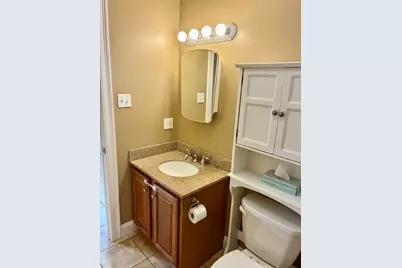 1007 Mount Pleasant St, New Bedford, MA 02745 - Photo 12