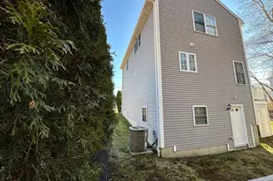 1007 Mt Pleasant St, New Bedford, MA 02745 - Photo 26