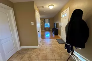 1007 Mt Pleasant St, New Bedford, MA 02745 - Photo 10