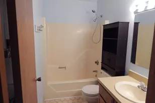 340 Sunderland Rd, Worcester, MA 01604 - Photo 10