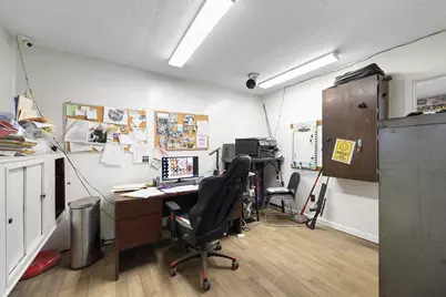 405 East Main Street, Orange, MA 01364 - Photo 24