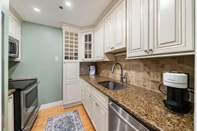 100 Fulton Street #3C, Boston, MA 02109 - Photo 2