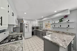 11 Watson Dr, Mashpee, MA 02649 - Photo 10