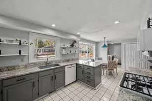 11 Watson Dr, Mashpee, MA 02649 - Photo 12