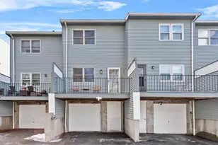 5257 Washington St, Boston, MA 02132 - Photo 2