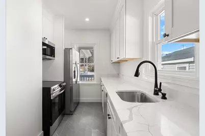 2 Maple St, Shirley, MA 01464 - Photo 8