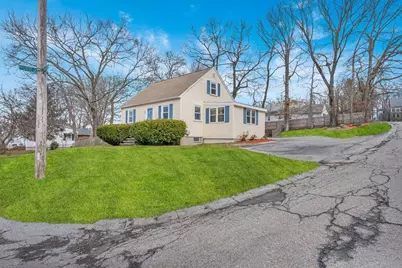 18 Fox Hill Rd, Billerica, MA 01821 - Photo 2