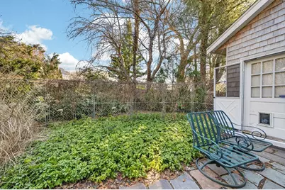 788 Dartmouth St, Dartmouth, MA 02748 - Photo 14