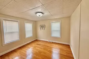 35 Highland Ave, Everett, MA 02149 - Photo 4