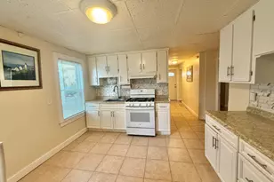 35 Highland Ave, Everett, MA 02149 - Photo 10