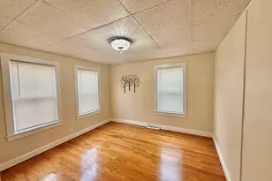 35 Highland Ave, Everett, MA 02149 - Photo 4