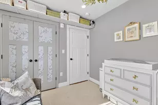 1721 Centre St, Boston, MA 02132 - Photo 18