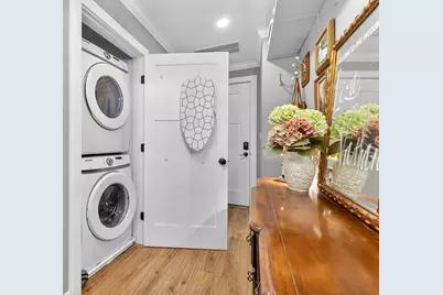 1721 Centre St #402, Boston, MA 02132 - Photo 16