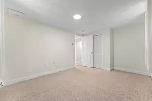 24 Glen St, Somerville, MA 02145 - Photo 28
