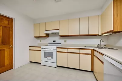 204 Countryside #204, Greenfield, MA 01301 - Photo 6