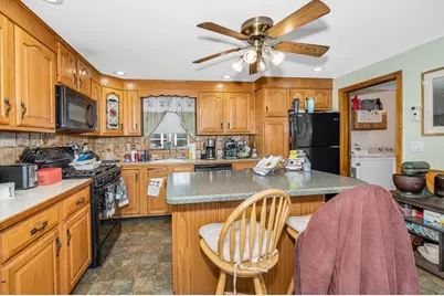 81 Fourth Avenue, Lowell, MA 01854 - Photo 4