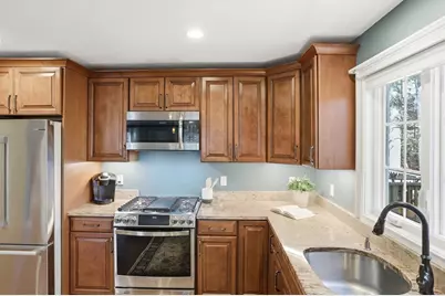 215 Rangeway Rd #11, Billerica, MA 01862 - Photo 4