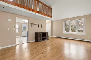 643 Summer St, Rockland, MA 02370 - Photo 4