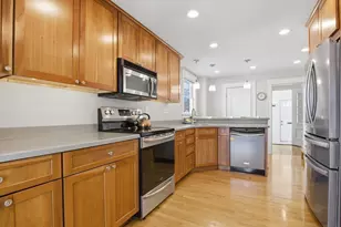 39 Marston St, Medford, MA 02155 - Photo 8