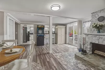 22 Milford St, Medway, MA 02053 - Photo 10