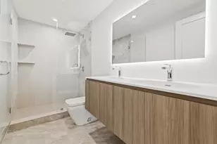 118 B St, Boston, MA 02127 - Photo 6