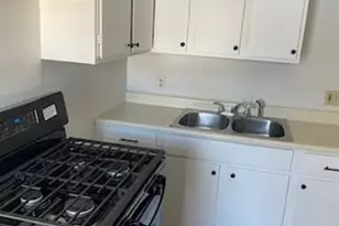 52 Forest St, Fall River, MA 02721 - Photo 4