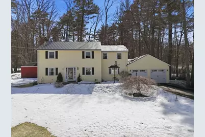 13 Woodlawn Dr, Sturbridge, MA 01566 - Photo 1