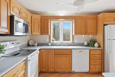 1032 Main St. #6, Millis, MA 02054 - Photo 12