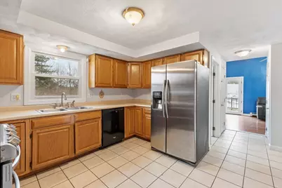 27 Merrimac Dr, Pepperell, MA 01463 - Photo 10