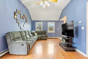 27 Merrimac Dr, Pepperell, MA 01463 - Photo 14