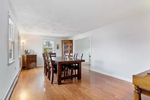 27 Merrimac Dr, Pepperell, MA 01463 - Photo 2