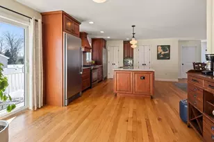 81 Longmeadow Dr, Lowell, MA 01852 - Photo 14