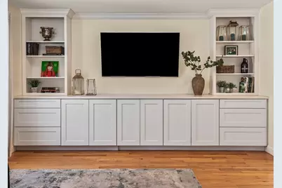 81 Longmeadow Dr, Lowell, MA 01852 - Photo 20