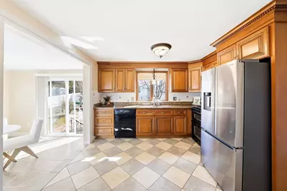 22 Longwood Ave, Woburn, MA 01801 - Photo 20