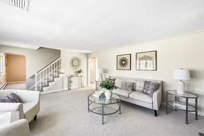 22 Longwood Ave, Woburn, MA 01801 - Photo 8