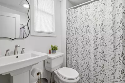 43 Wamesit St, Lowell, MA 01852 - Photo 18