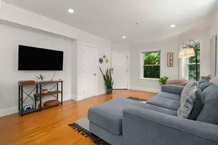 17 Robbins St, Waltham, MA 02453 - Photo 2