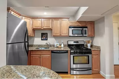 112 Porter St #3, Melrose, MA 02176 - Photo 12