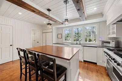 25 Longmeadow Road, Wellesley, MA 02482 - Photo 18