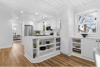 1034 Webster St, Needham, MA 02492 - Photo 4