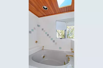 84 Pleasant St, Natick, MA 01760 - Photo 14