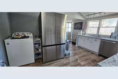 18 Massasoit Ave, Brockton, MA 02302 - Photo 6