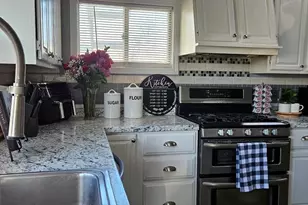 18 Massasoit Ave, Brockton, MA 02302 - Photo 4