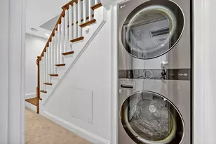 671 E 5th St, Boston, MA 02127 - Photo 22