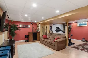 21 Potter Rd, Framingham, MA 01701 - Photo 32