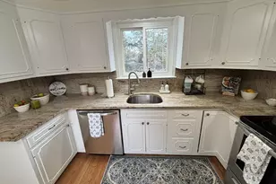 437 Salisbury St, Worcester, MA 01609 - Photo 4