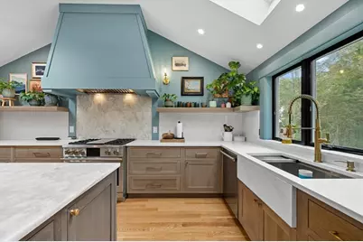 4 Ciaramitaro Ct, Gloucester, MA 01930 - Photo 4