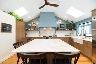 4 Ciaramitaro Ct, Gloucester, MA 01930 - Photo 2