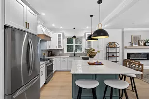 8 Dobbins St, Waltham, MA 02453 - Photo 6