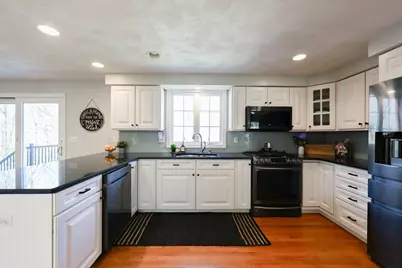 35 Christopher Drive, Attleboro, MA 02703 - Photo 2